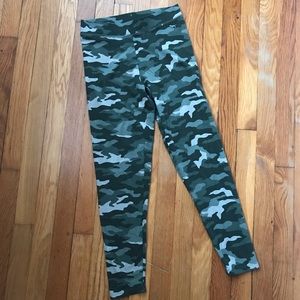 PINK Victoria’s Secret Camouflage Leggings